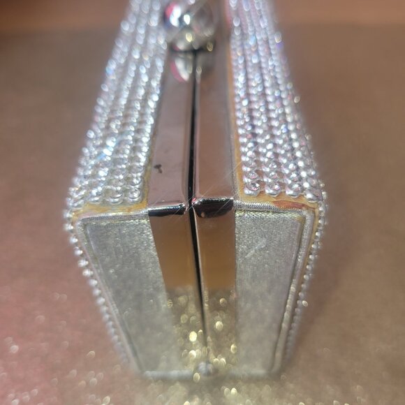 FREE WITH PURCHASE Silver rhinestone clutch - Picture 3 of 7